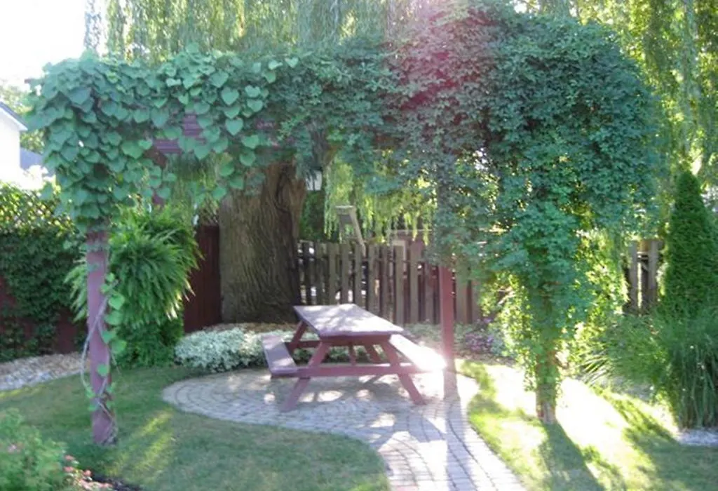 Canterbury Inn-1